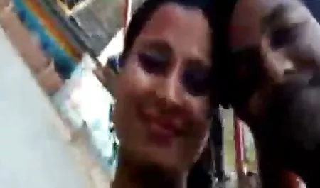 தனியா அழகு சவாரி அவரது காதலர்கள் அழகான порноhd காயி or மாங்கா