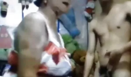 SD 55 கொல்லுங்கள் மீண்டும் திறந்த ஆபாச அழகான ஆன்லைன் யோனி