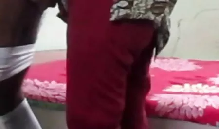 அழகி, ஆபாச கொண்ட ஒரு அழகான பொன்னிற செக்ஸ் ஹோட்டல் அறையில் பெண் டல்லாஸ்