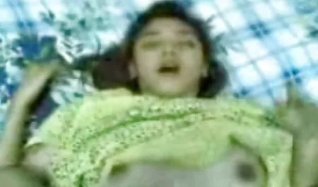 மங்கிய crossdresser மற்றும் பழுப்பு காலுறை 001 ஜெர்மன் ஆபாச அழகான