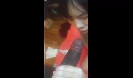 அழகான ஆபாச பார்க்க அழகான, உள்ளாடையுடன் பெண்!